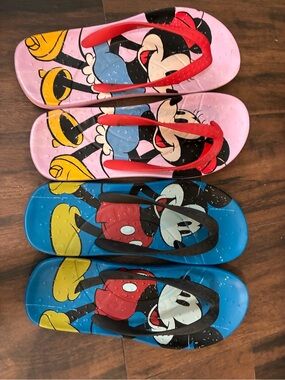 Mickey & Minnie Crocs Flip Flop Sandals - Pink & Blue 8 Womens beach pool Disney